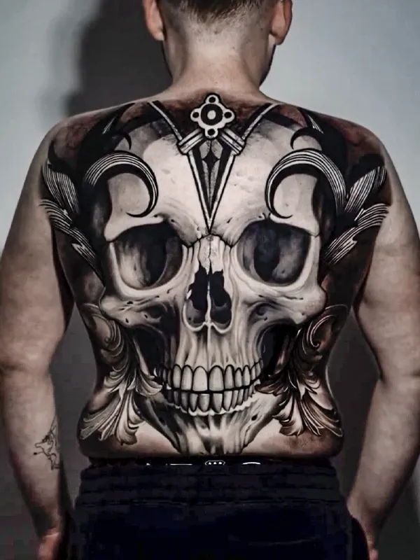 Tatuaje espalda realizado por Denilson Ink